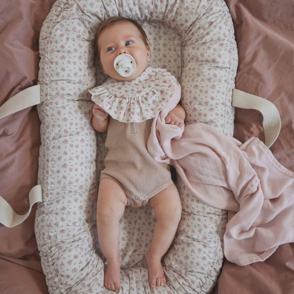 Elodie  0-6 . Retro Binky Bundle  2 .- Powder Pink 