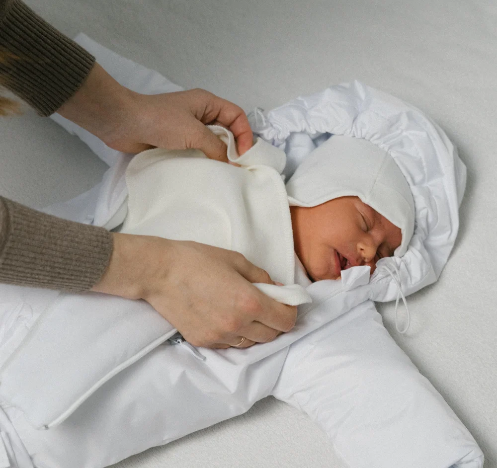 OLANT BABY манишка из флиса Siberia 50х30 см - фото  2