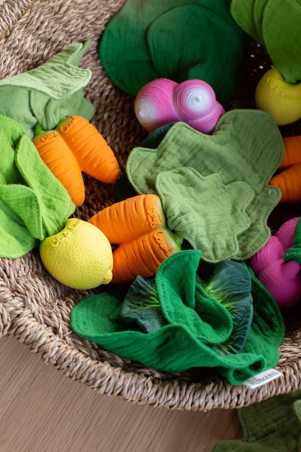 Oli&Carol игрушка-прорезыватель с комфортером Mini DouDou Cathy the Carrot - фото  9