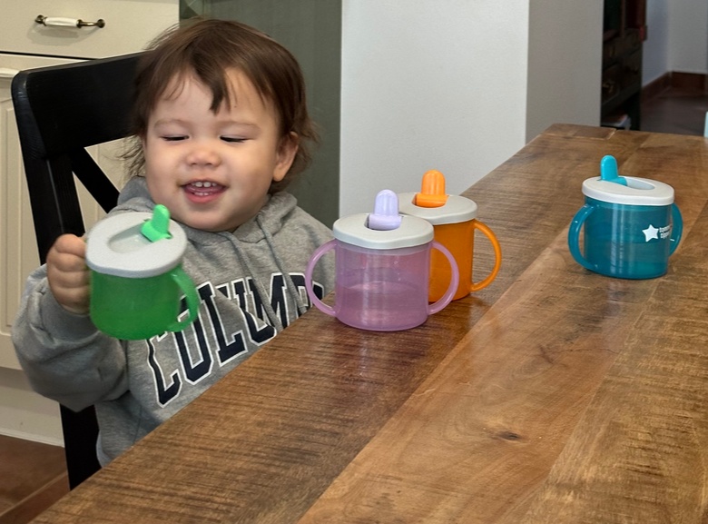 Идеальная первая чашка для малышей Tommee Tippee