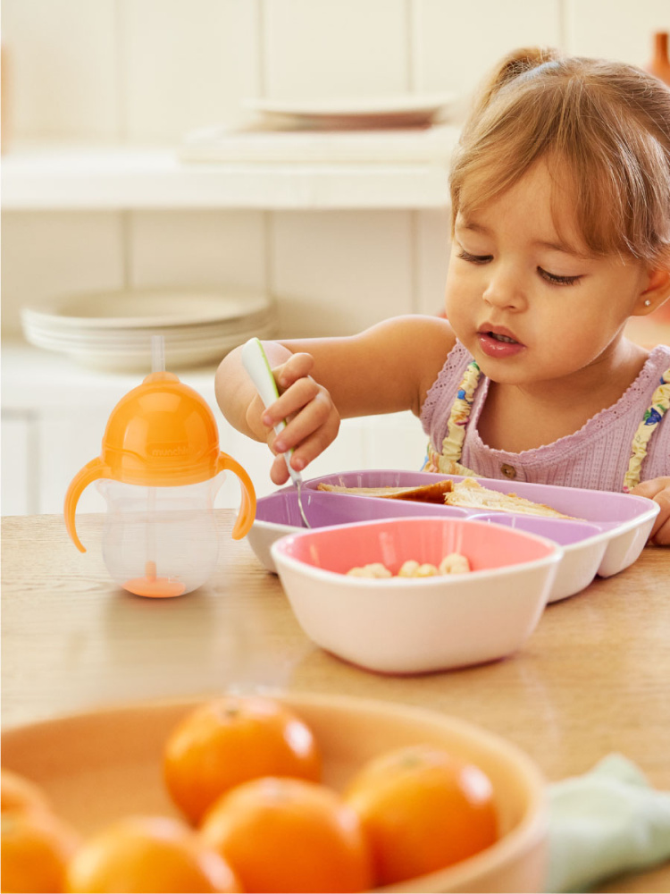 Munchkin поильник Click Lock Any Angle™ с трубочкой и ручками Оранжевый 207 мл. 6+ - фото  10