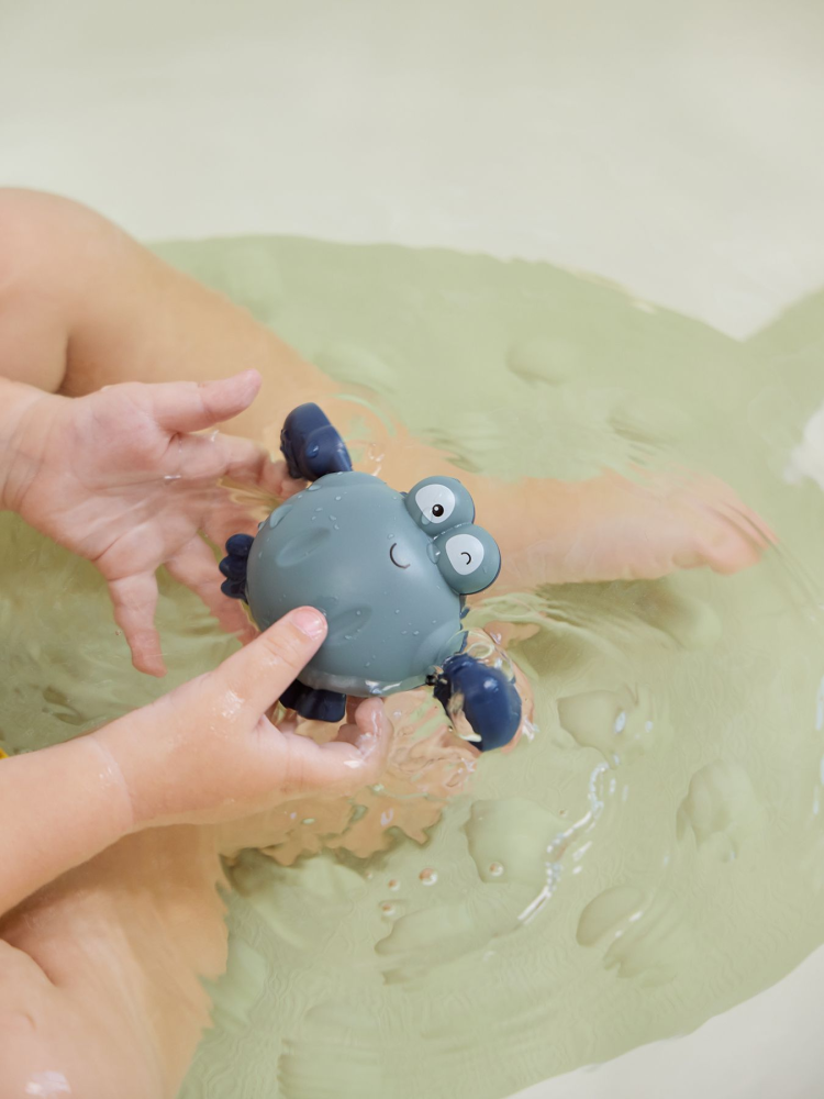 Happy Baby игрушка для ванной заводная Swimming Crab grey - фото  3