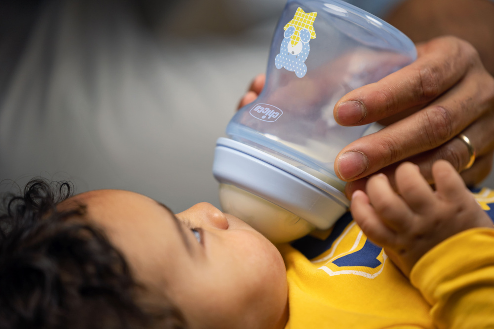 Chicco бутылочка пластиковая 250 мл Natural Feeling, голубая  - фото  8