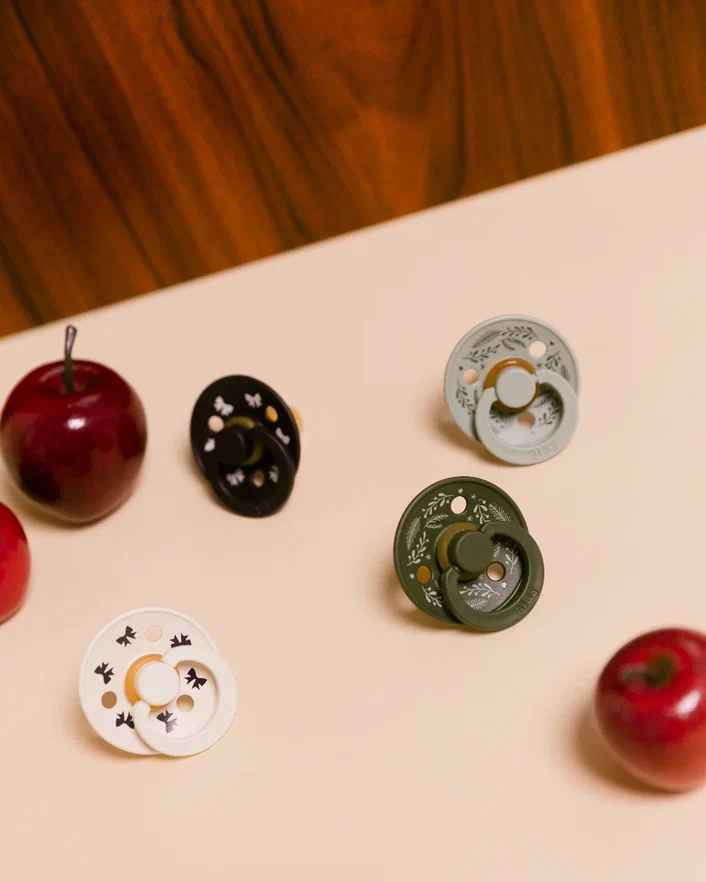 BIBS пустышка латексная Colour Holiday - Leaf - Hunter Green/Sage - фото  8