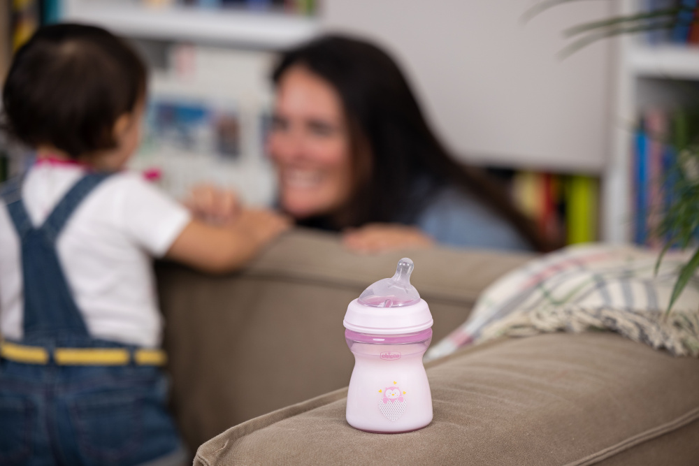 Chicco бутылочка пластиковая 250 мл Natural Feeling, розовая  - фото  9