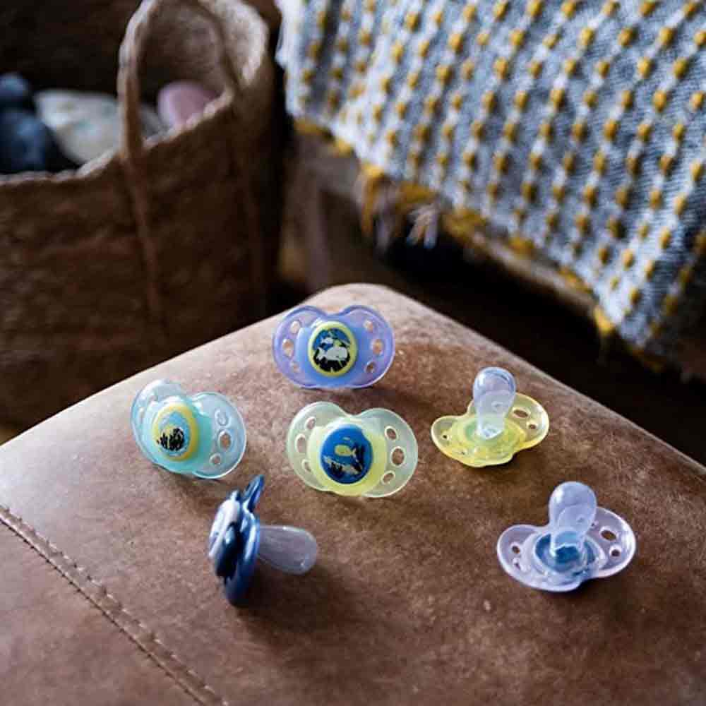 Tommee Tippee соска-пустышка силиконовая ночная Night Time, 18-36 мес., 2 шт. - фото  4