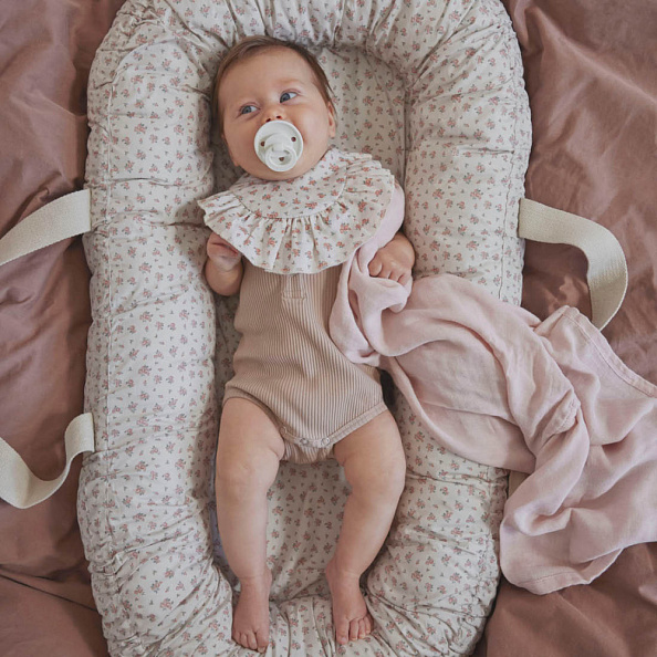 Elodie  0-6 . Retro Binky Bundle  2 .- Powder Pink 