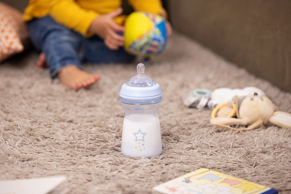 Chicco бутылочка пластиковая 330 мл Natural Feeling, голубая  - фото  9