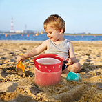 Hape игрушка для песка складное ведерко с лопаткой и формочкой