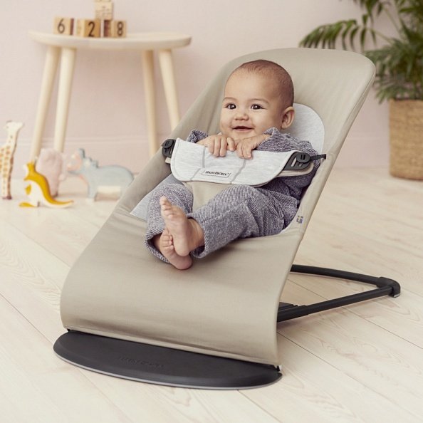 BabyBjorn кресло-шезлонг Balance Soft серый с бежевым