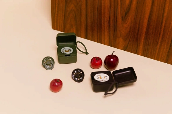 BIBS пустышка латексная Colour Holiday - Bow - Plum/Ivory - фото  6