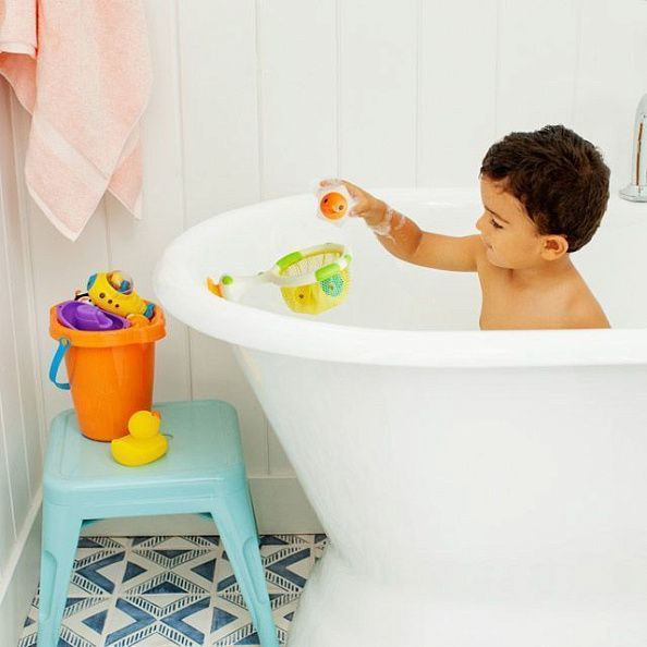Munchkin игрушка для ванны 2 в 1 кольцо с брызгалками Catch & Score Hoop™ 12+ 